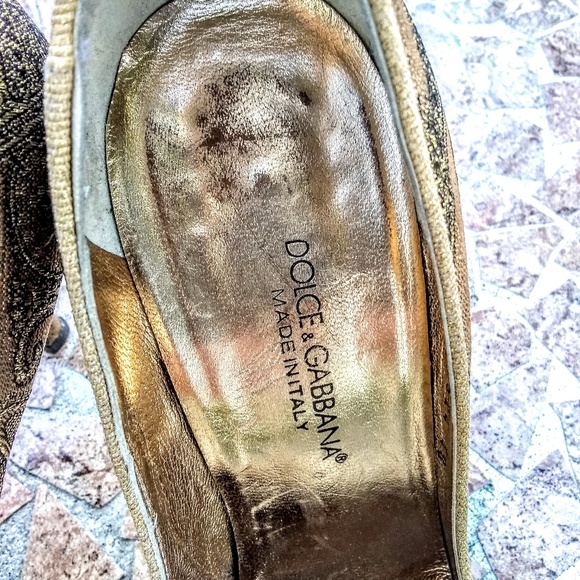 Dolce and Gabanna Gold Lace Pumps - Picture 5 of 6
